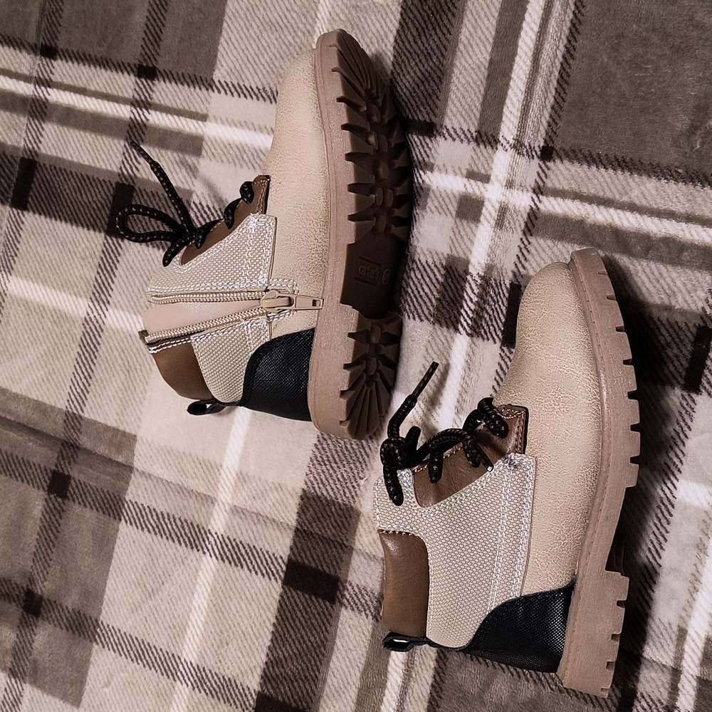 Carter's Toddler Boy Boots Size 10